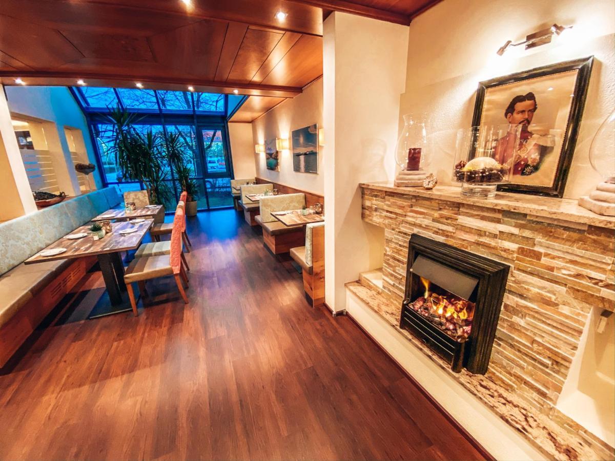 Hotel Schwertfirm Κάρλσφελντ Εξωτερικό φωτογραφία