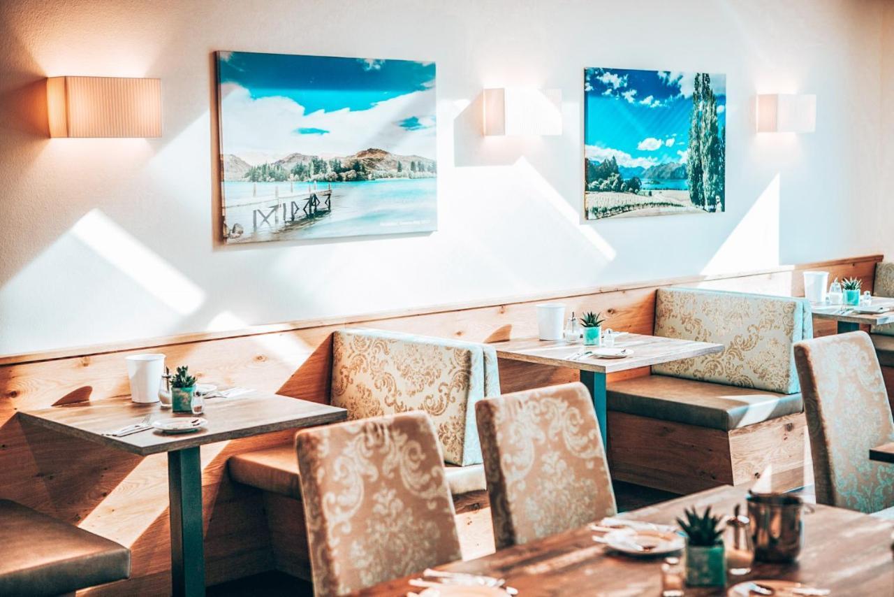 Hotel Schwertfirm Κάρλσφελντ Εξωτερικό φωτογραφία