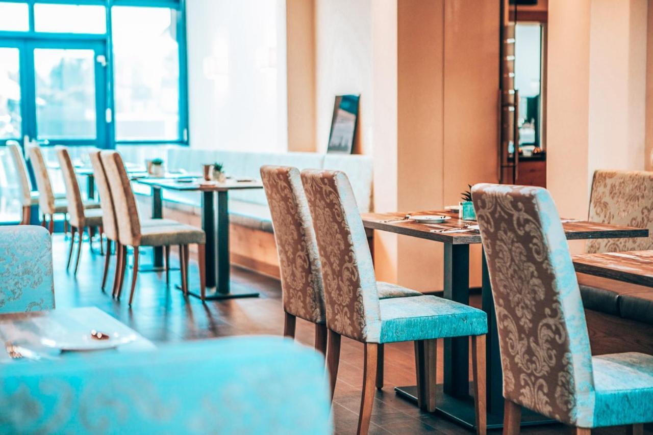 Hotel Schwertfirm Κάρλσφελντ Εξωτερικό φωτογραφία