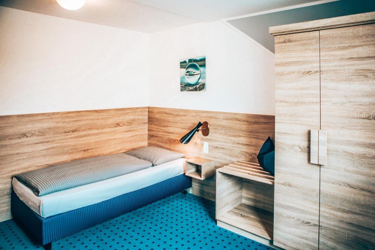 Hotel Schwertfirm Κάρλσφελντ Εξωτερικό φωτογραφία